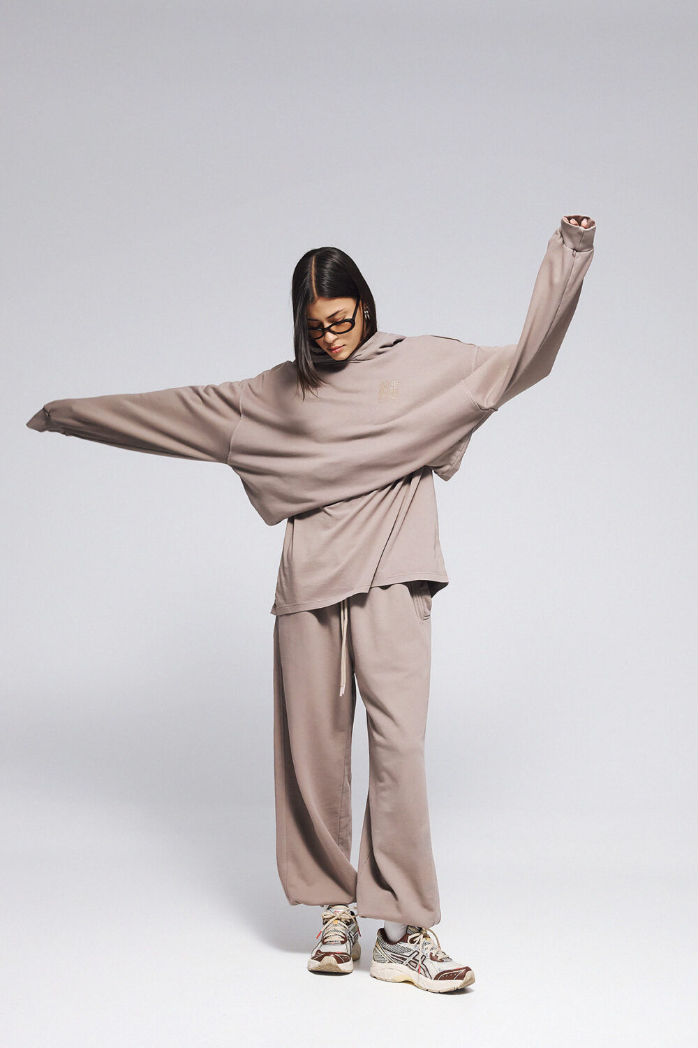 elephant-hoodie-wavy-ame1