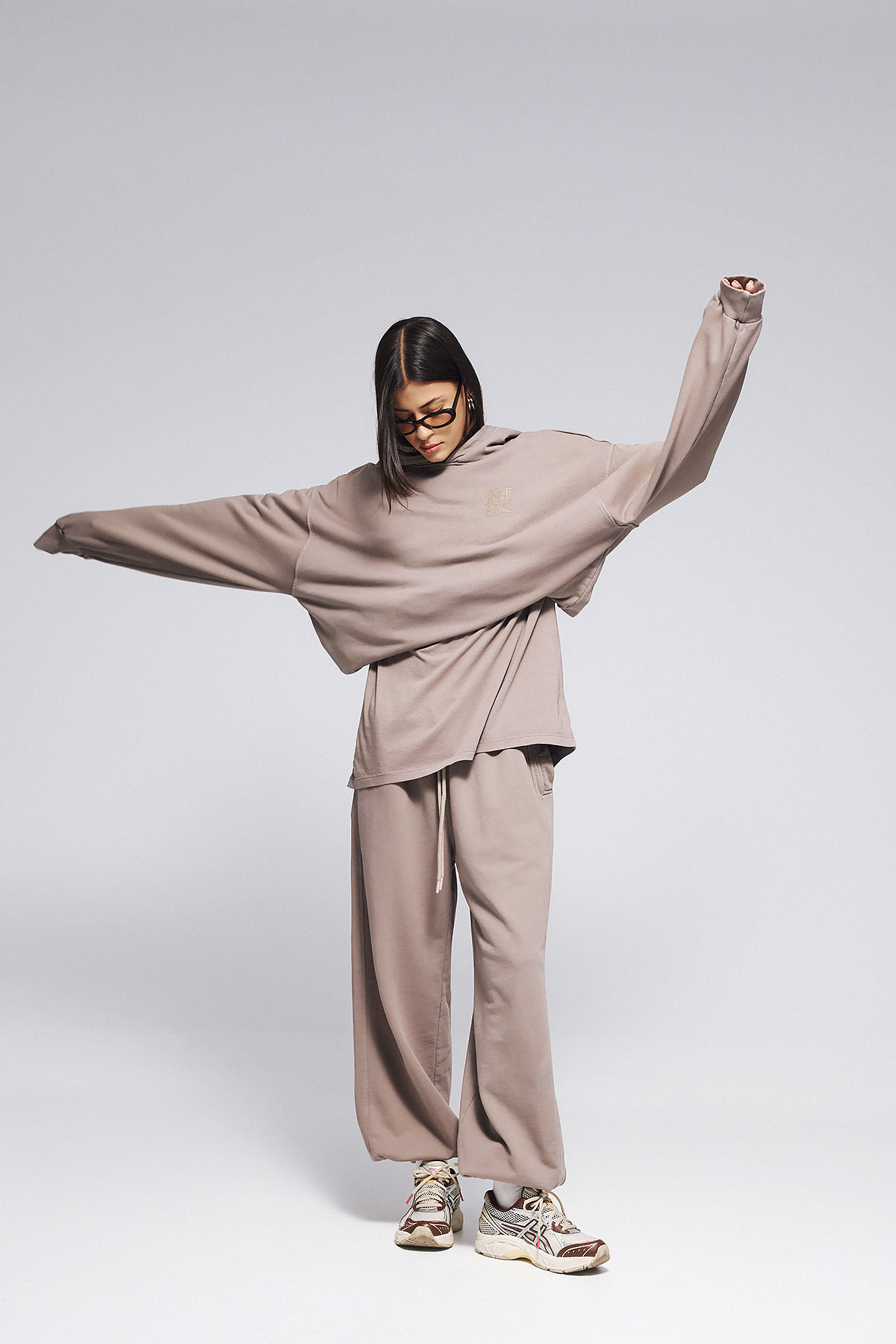 elephant-hoodie-wavy-ame1