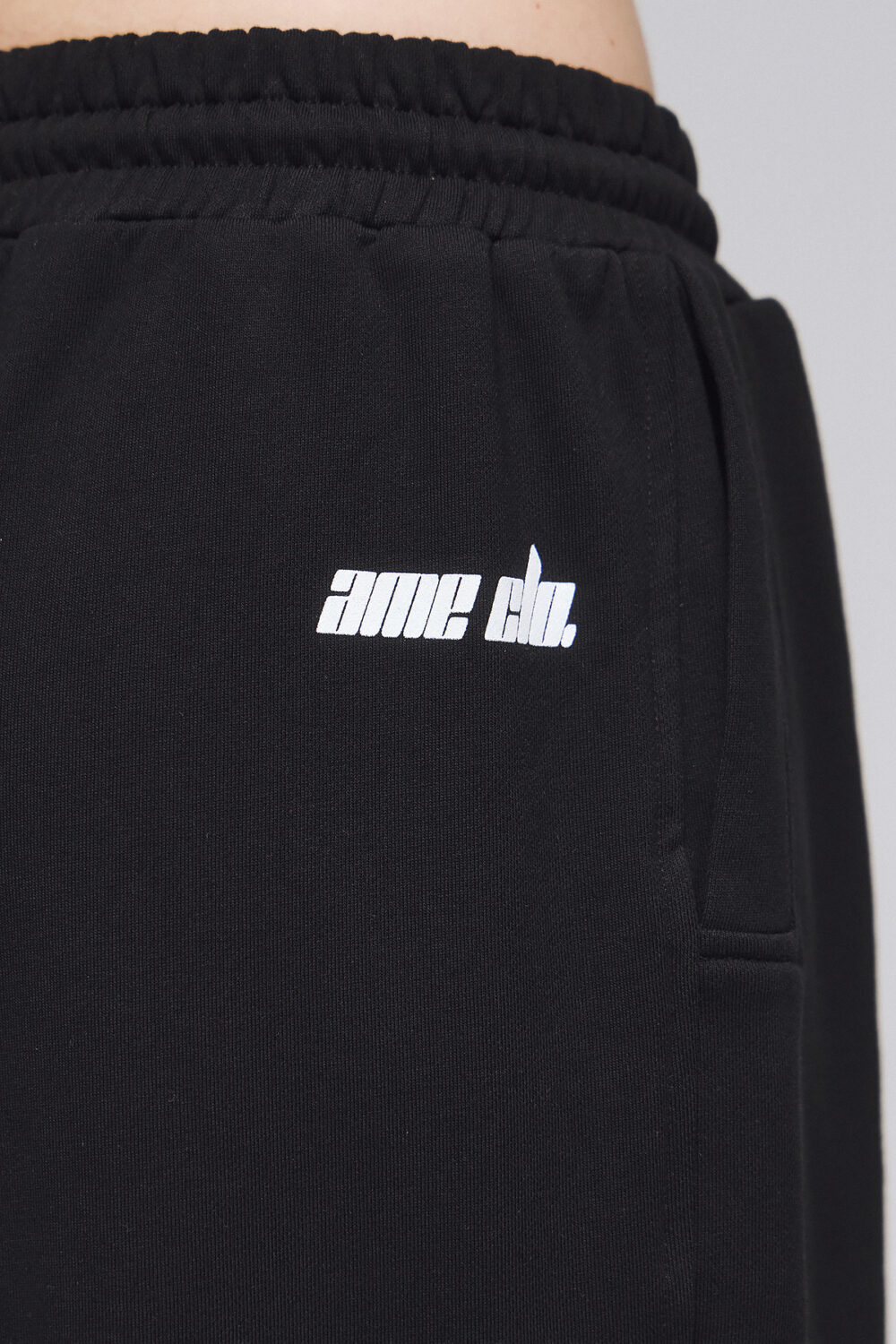 2026_04_18-Ame-eshop400